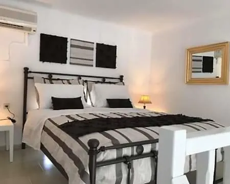 Milos & Maisonette Feriehus Adamantas