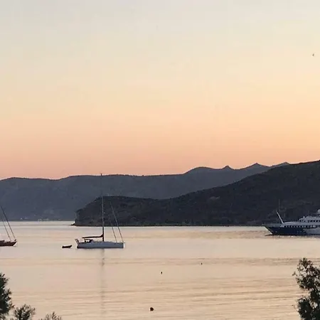 Milos & Maisonette Σπίτι διακοπών *